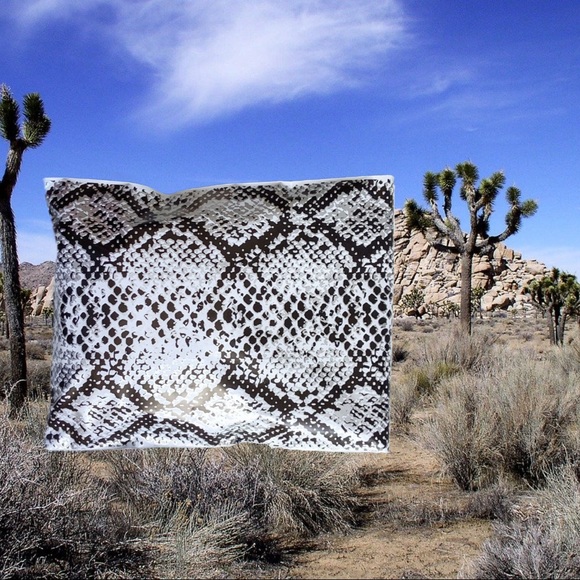 50 10X13 Poly Mailers Snake Print PRICE IS FIRM - Picture 4 of 7